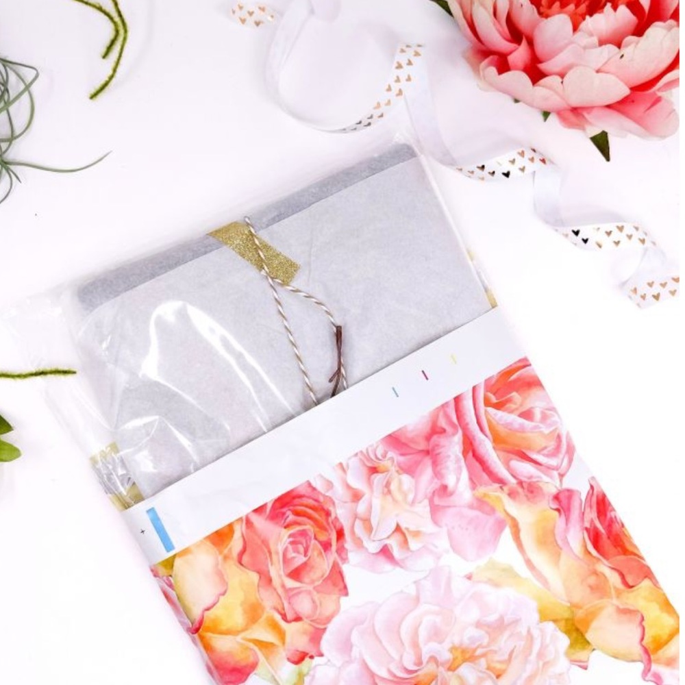 ❗️ONLY 1 Left ❗️25 10X13 Watercolor Roses Poly Mailers - Picture 9 of 10